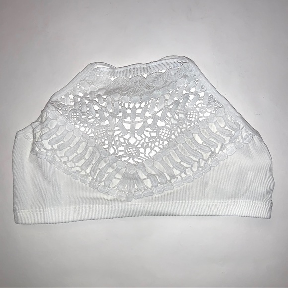Women White Crochet High Neck Crop Top Bralette - Picture 4 of 6